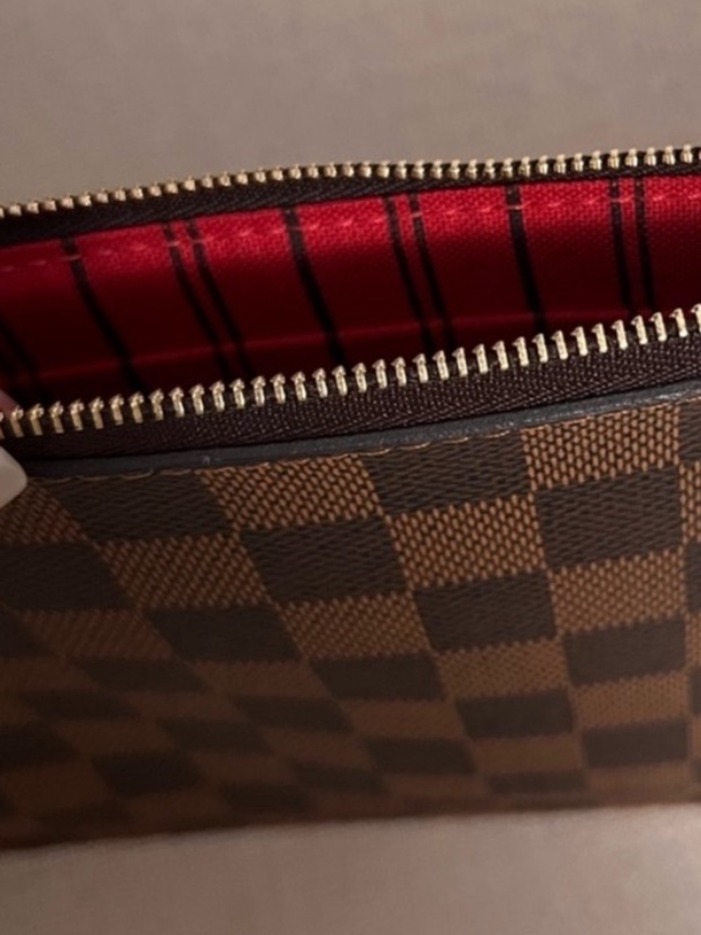 Authentic Louis Vuitton Zip Pochette Pouch Wristlet NEW Damier Ebene - Picture 10 of 11